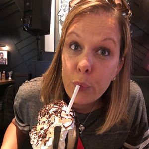 Meet your Posher, Alicia